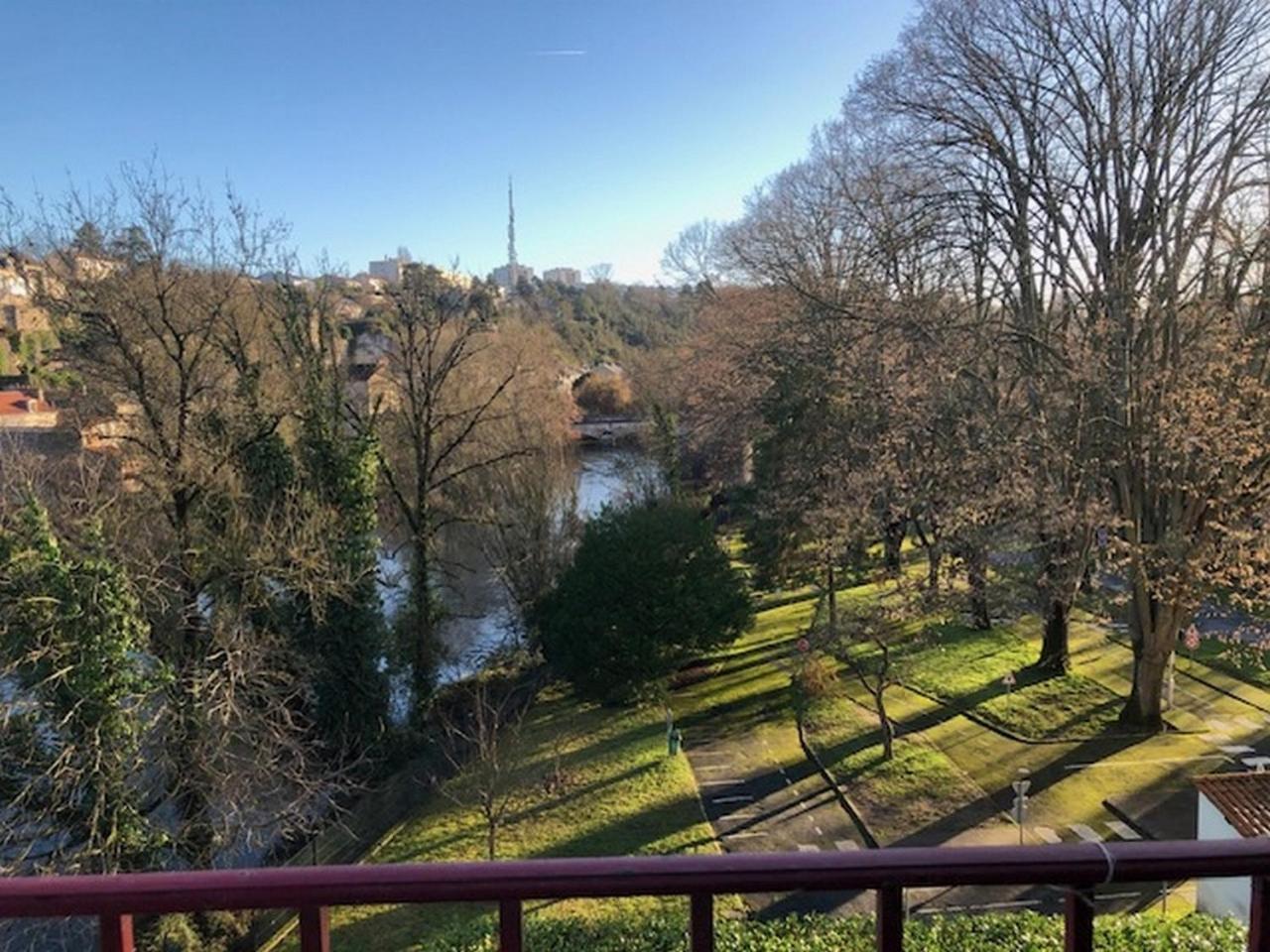 Apartamento Chez Jean-Claude, Vue Panoramique Au Reveil Poitiers Exterior foto